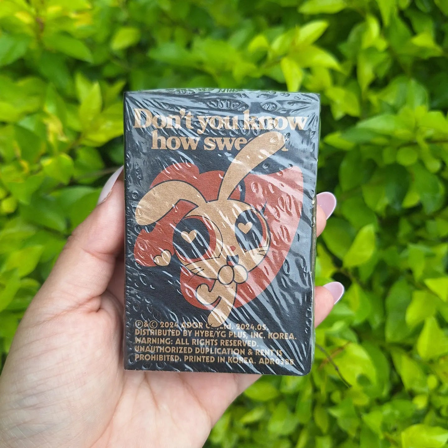 NEW JEANS "HOW SWEET"