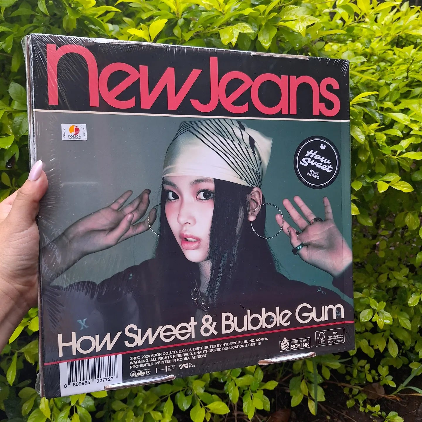 NEW JEANS "HOW SWEET"
