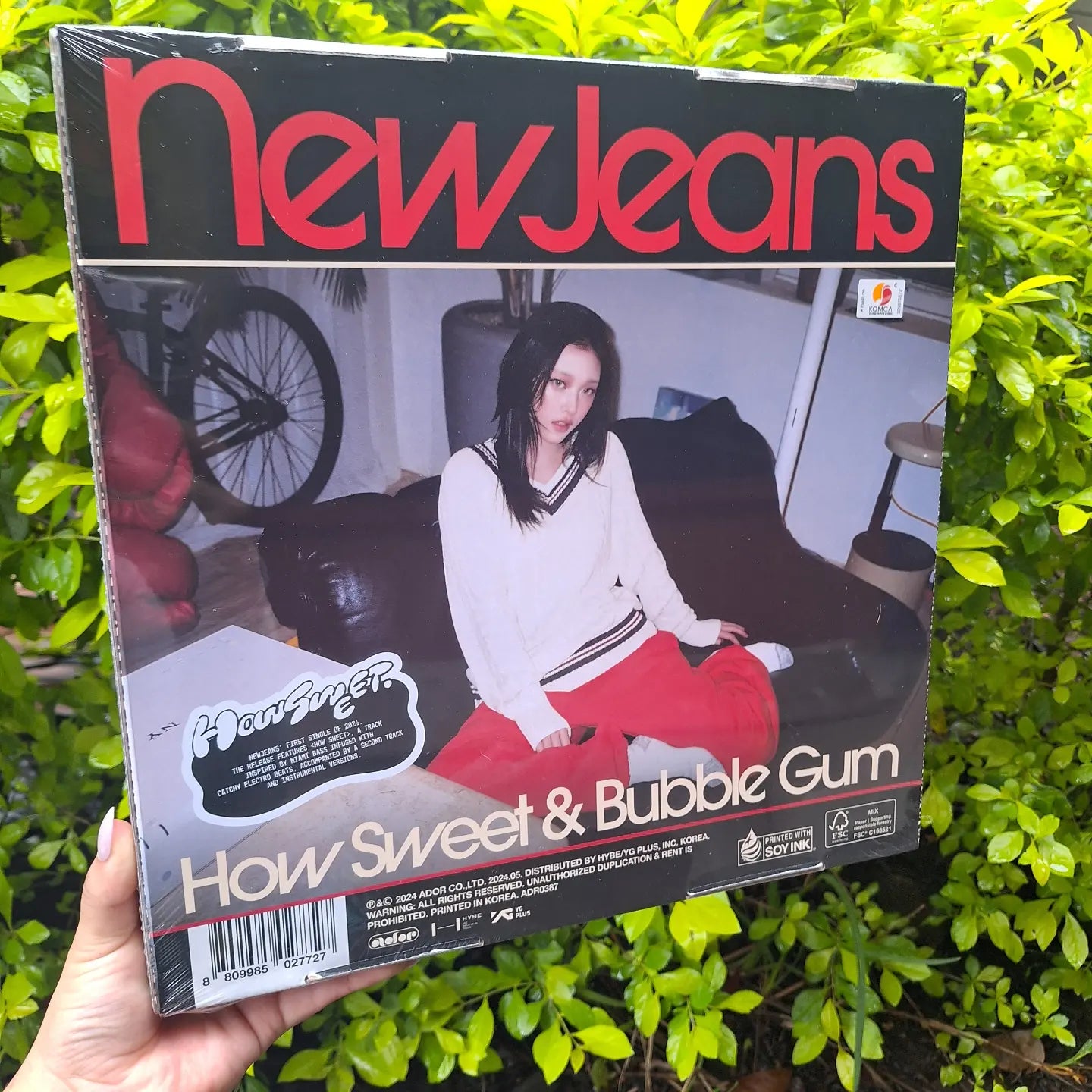 NEW JEANS "HOW SWEET"